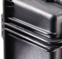 close up of the peli 0450 mobile tool chest Graduated deflector ribs