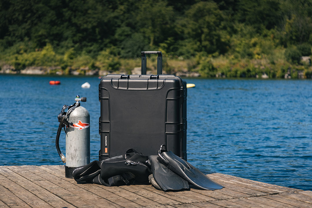 nanuk diving case