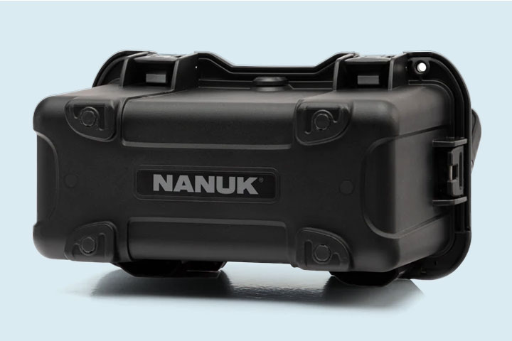 nanuk case feet